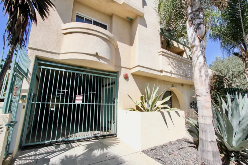 The parking for 12311 Pacific Ave in Mar Vista, California