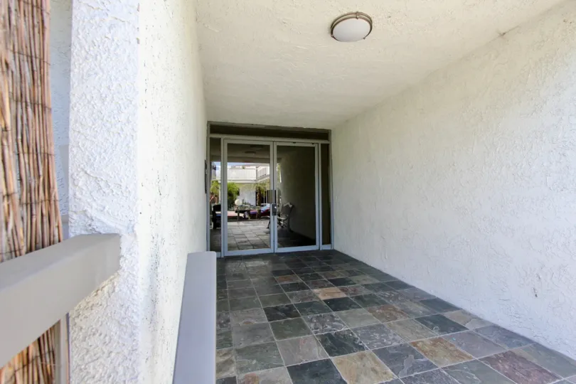 The entryway into 12629 Caswell Ave