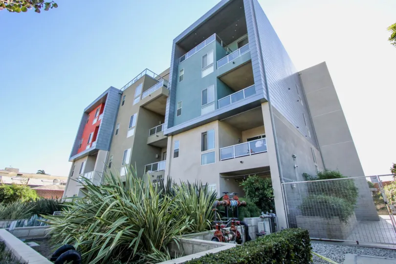 The various colors seen at the 4211 Redwood building