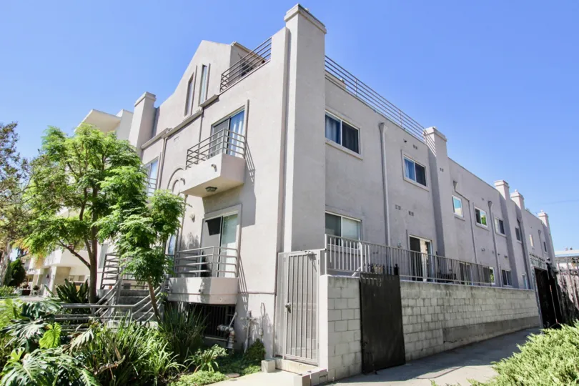 The view of Avon Way Townhomes in Mar Vista, California