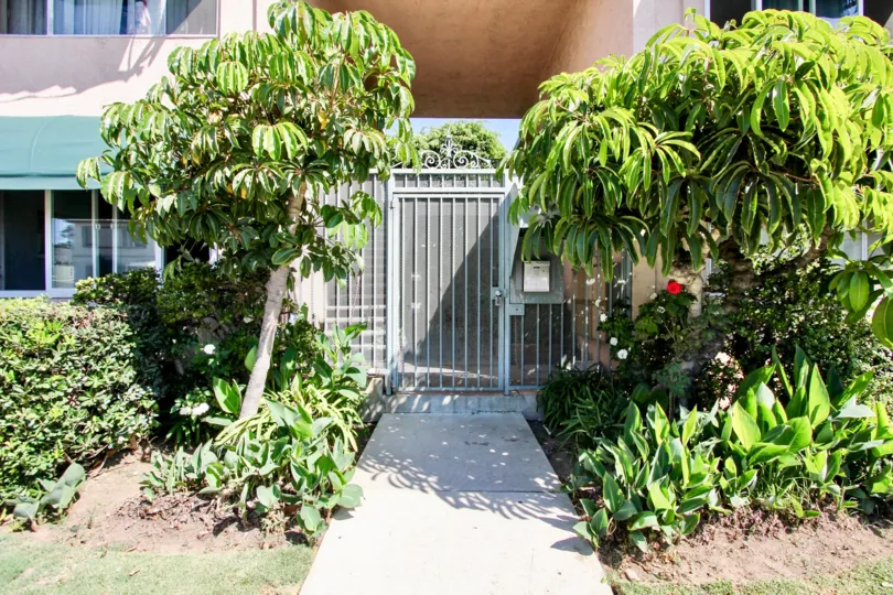 The entrance into Brandywine Courts in Mar Vista, California