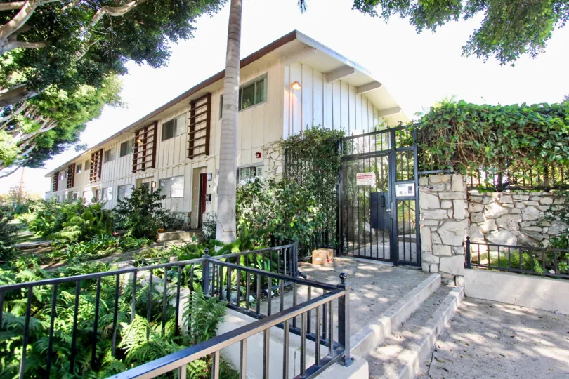 The gate entrance into Grandview Townhomes