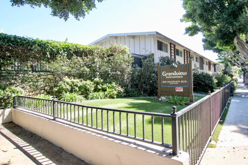 The yard outside of Grandview Townhomes