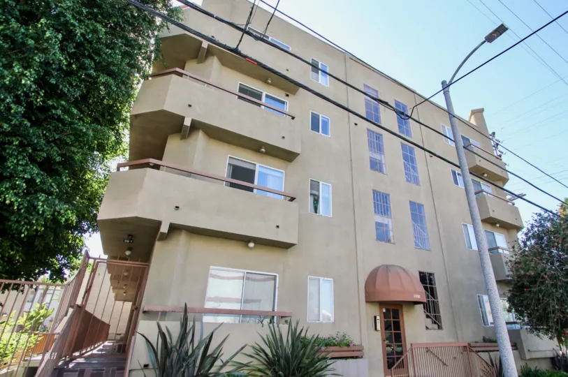 The view of Westminster Villas in Mar Vista, California