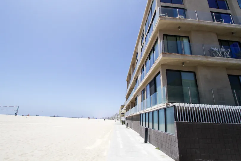 The horizon from 1 Northstar