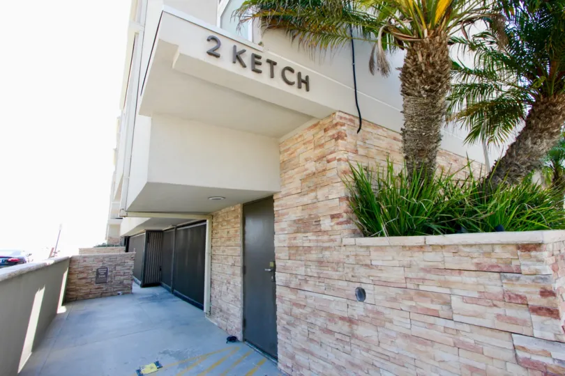 THIS 2 KERCH HOTEL IS COMMUNITY, MARINA DEL RAY CITY