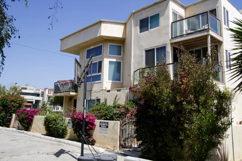 The landscaping around 30 Reef in Marina Del Rey