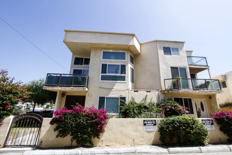 The building at 30 Reef