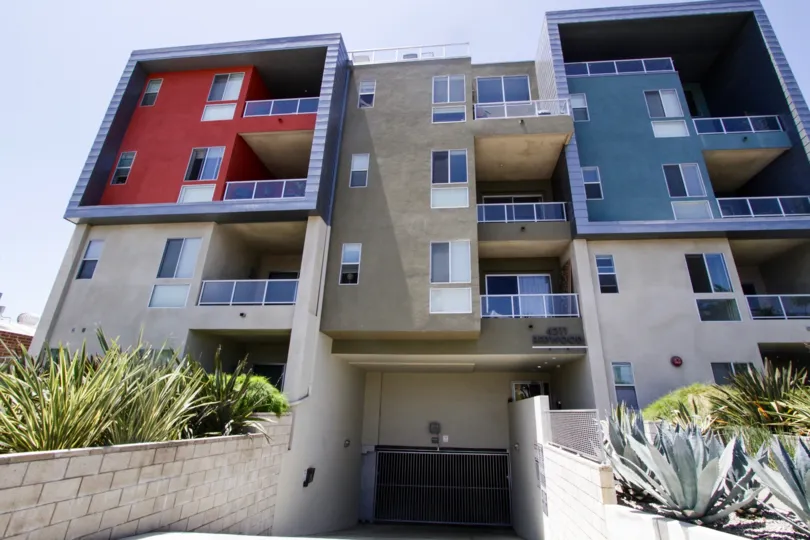 The balconies at 4211 Redwood in Marina Del Rey