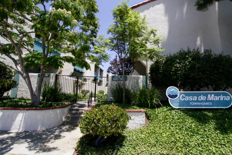 The gated entrance into Casa de Marina