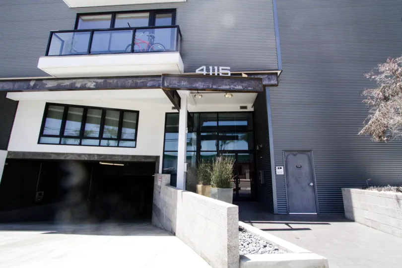 The walkway into the Del Rey Lofts