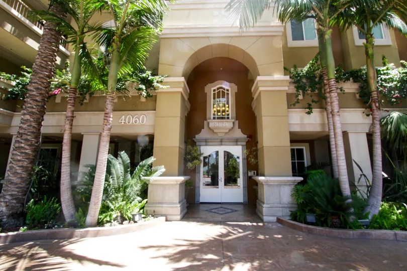 The entrance into the Del Rey Terrace