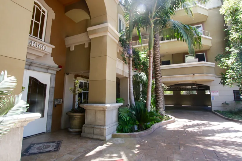 The doors of the entrance into Del Rey Terrace