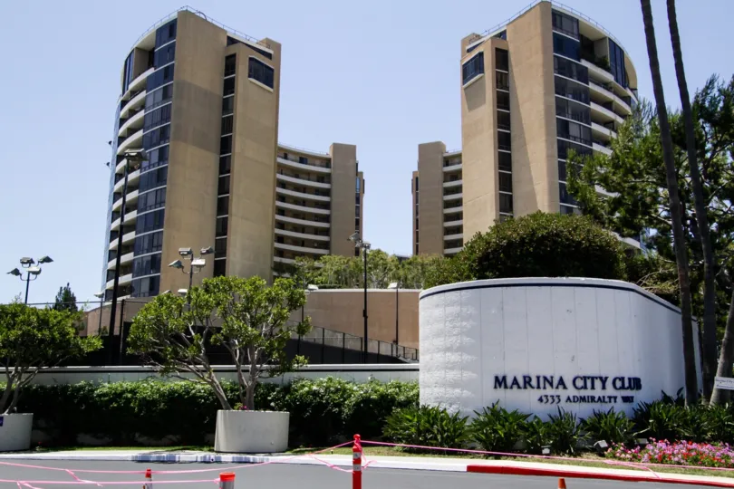 The entrance into Marina City Club