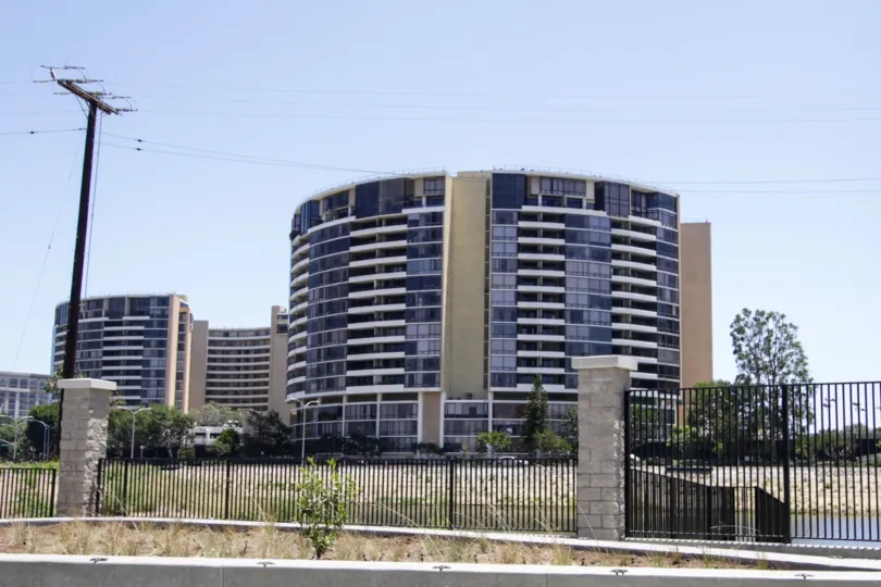 The architecture of Marina City Club