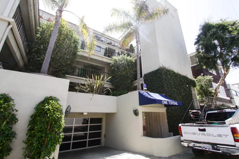 The One Topsail building in Marina Del Rey