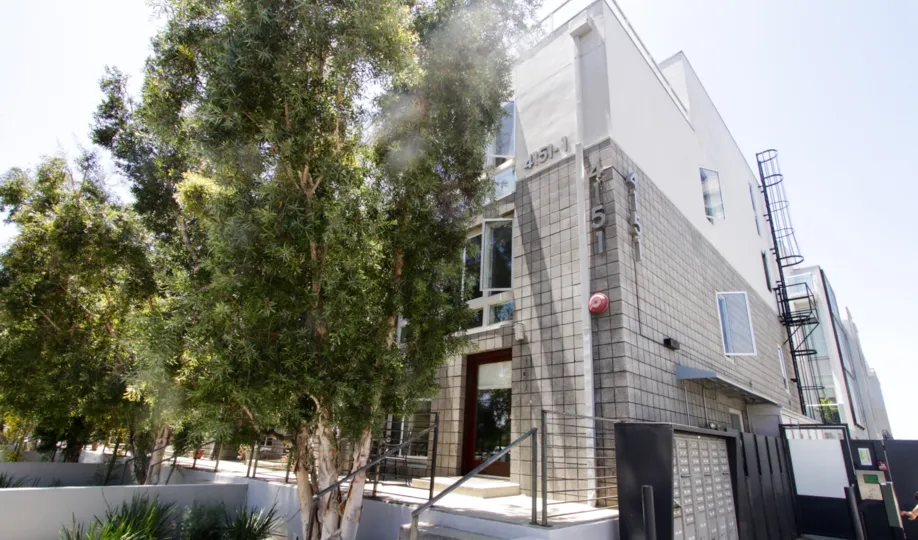 The entrance into R1 Living at Marina Del Rey
