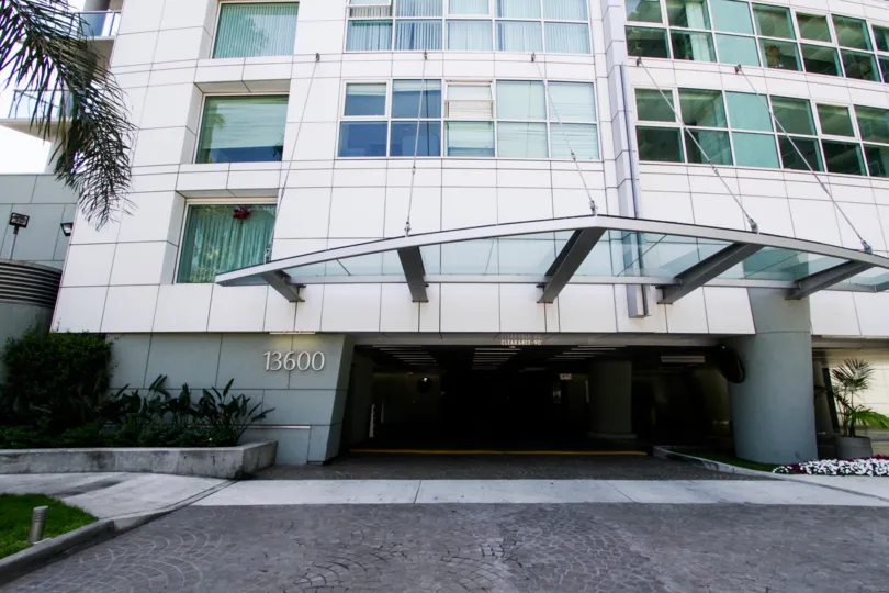 The entrance into Regatta Seaside Residences