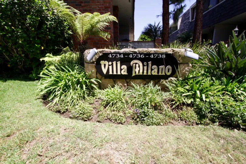 The sign welcoming you into Villa Milano in Marina Del Rey