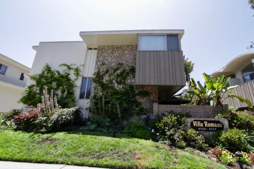 The Villa Romano building in Marina Del Rey
