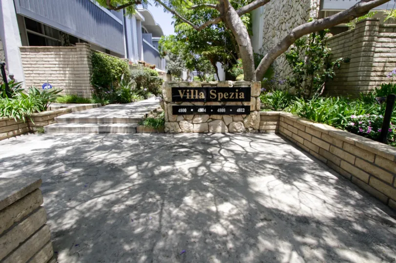 The welcoming sign into the Villa Spezia