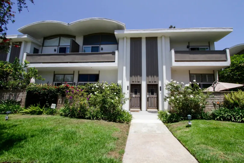 Doors into the units at Villa Toulon in Marina Del Rey
