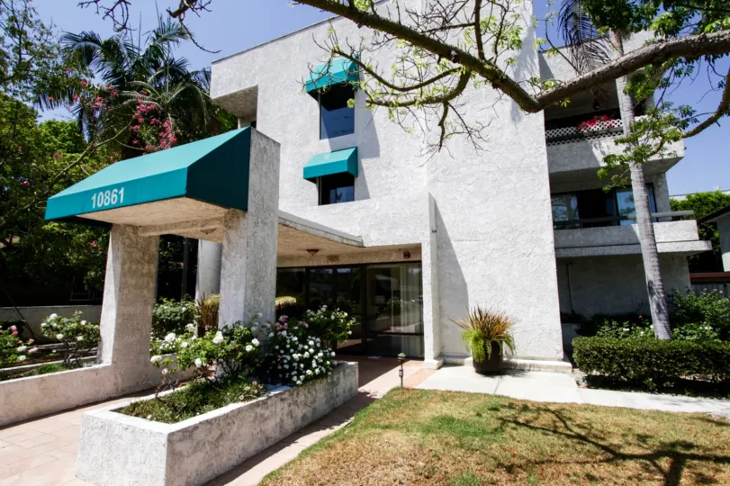 The architecture of 10861 Moorpark St in North Hollywood