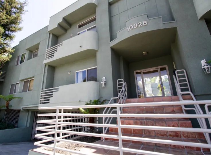The railing seen around 10926 Moorpark St in North Hollywood