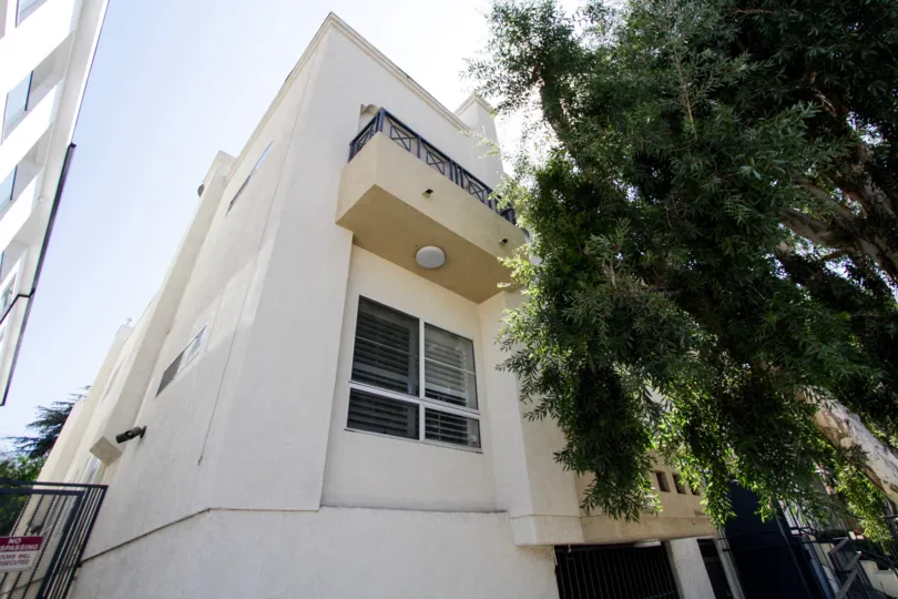 The balcony at 11038 Camarillo St in North Hollywood