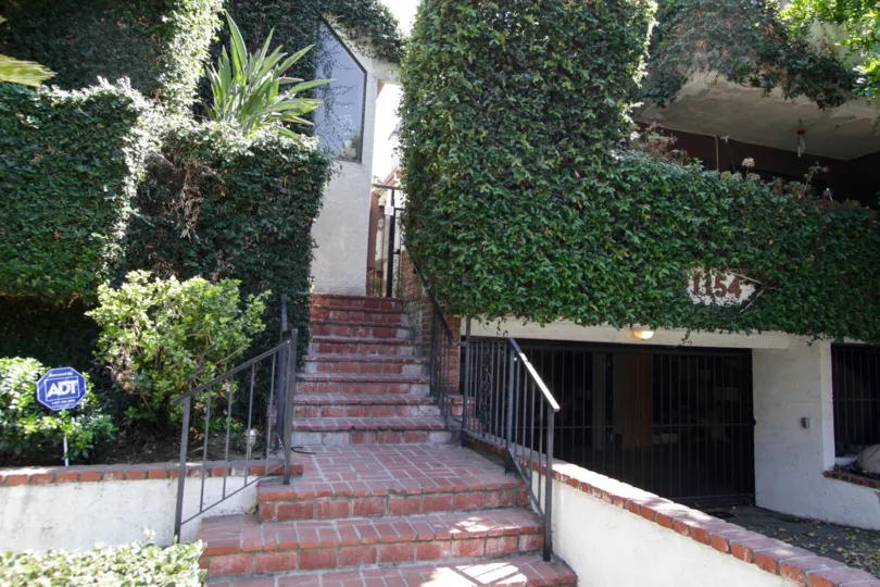 The entrance up to 11154 Huston St