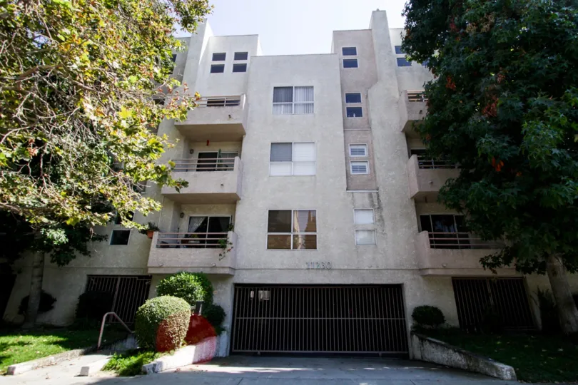 The parking for 11230 Peach Grove St in North Hollywood