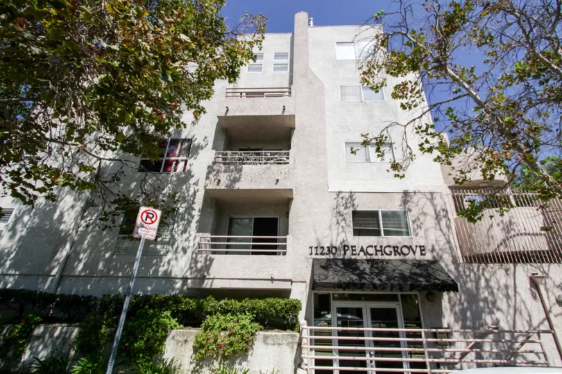 The building at 11230 Peach Grove St