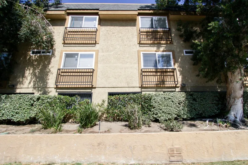 The windows seen in 5224 Denny Ave in North Hollywood