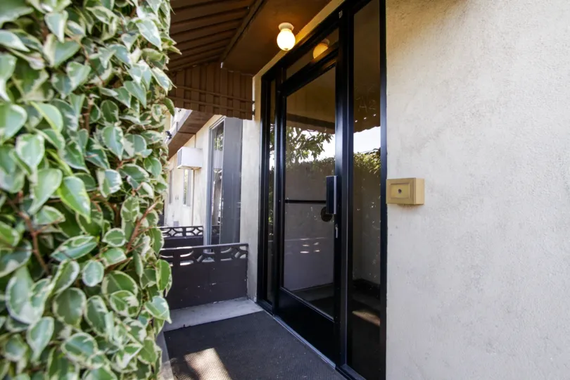 The entrance into 6902 Hinds Ave