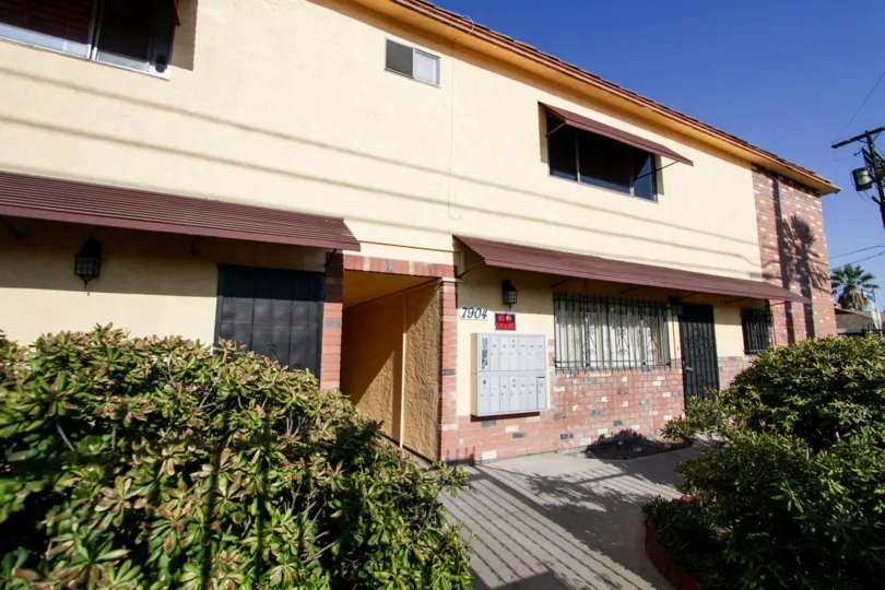 The entrance into 7904 Laurel Caynon Blvd