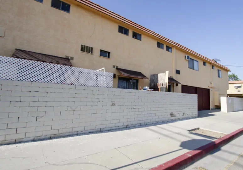 The sidewalk behind 7904 Laurel Canyon
