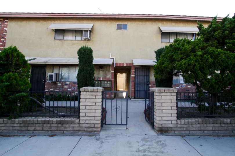 The entrance into 7905 Agnes Ave