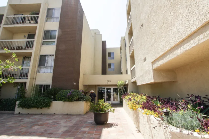 The entryway into Bakman Towers