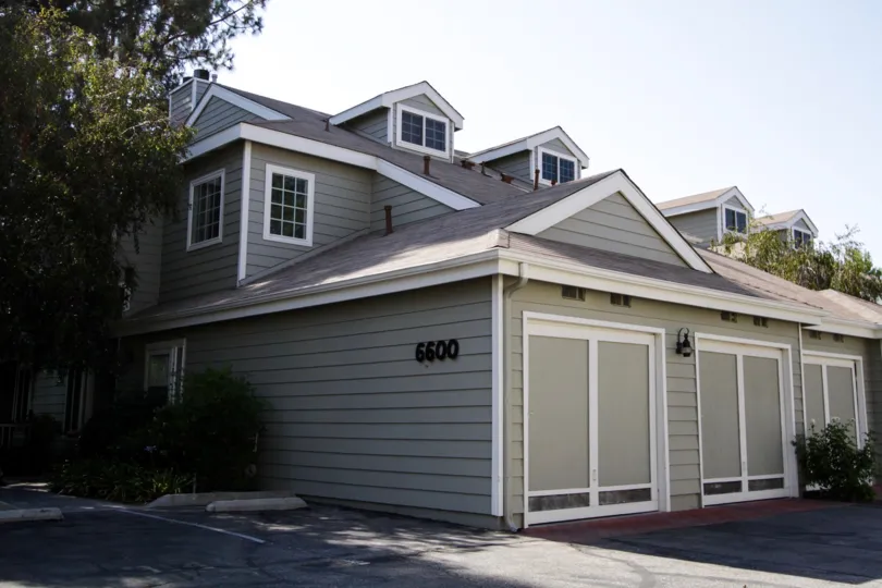 The building number for a unit in Cambridge Glen