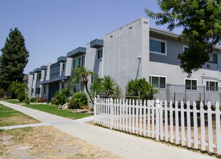 The white picket fence leading up to Canyon Ardmore in North Hollywood