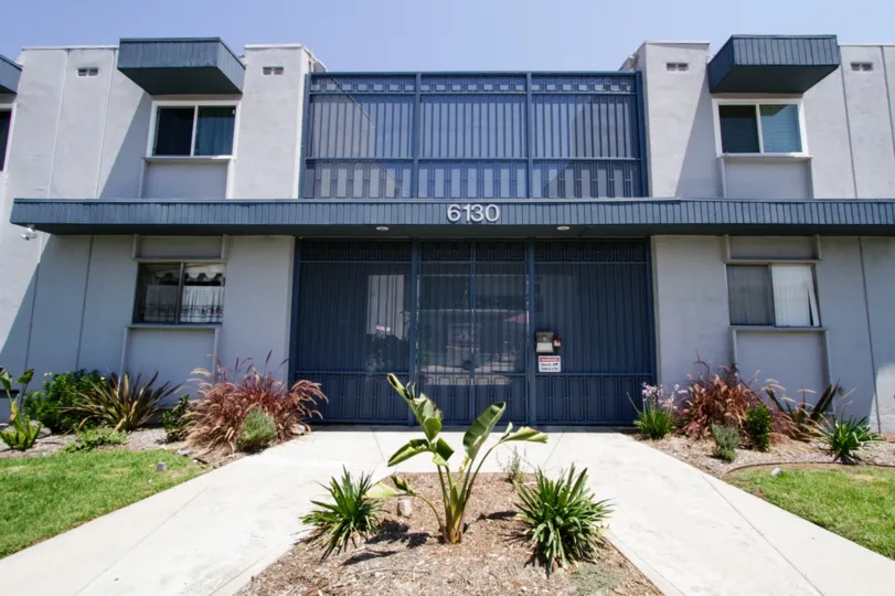 The entrance into Canyon Ardmore in North Hollywood