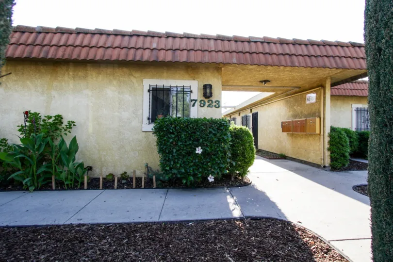 The numbers on the Laurel Canyon building