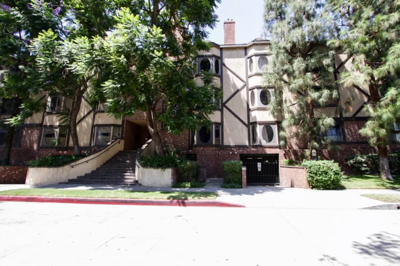 A complete view of the architecture of Le Studio