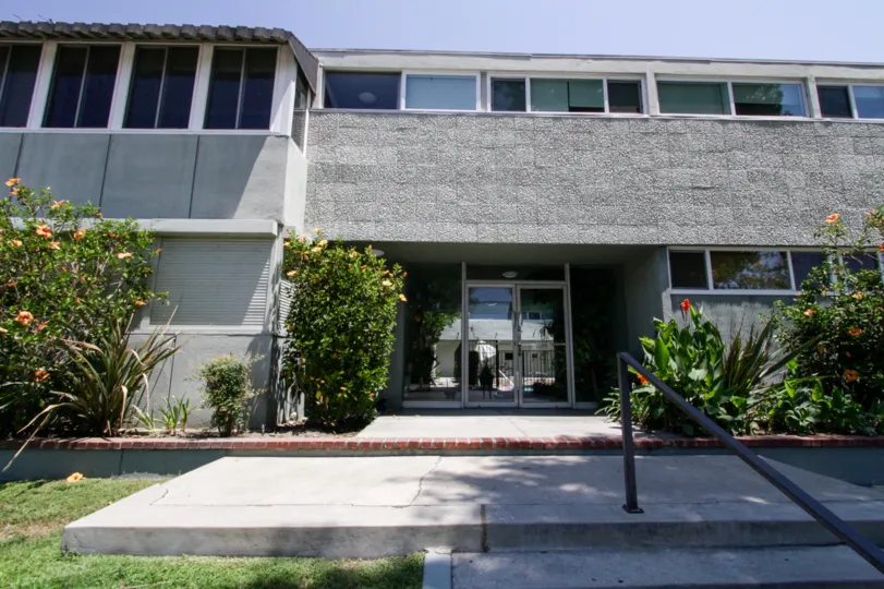 The entrance into Marlborough Palms