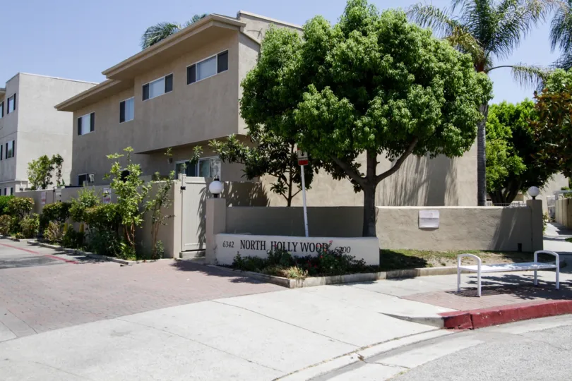 The entrance into North Hollywood Terrace in North Holywood