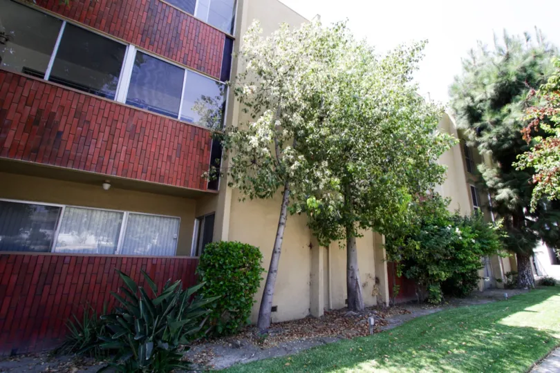 The landscaping seen around Sutton Terrace South