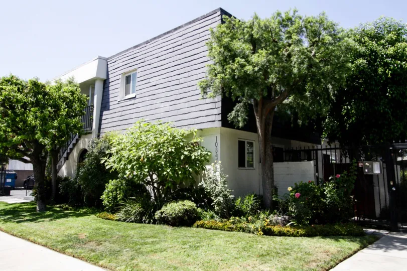 The Toluca Continental Townhomes building in North Hollywood