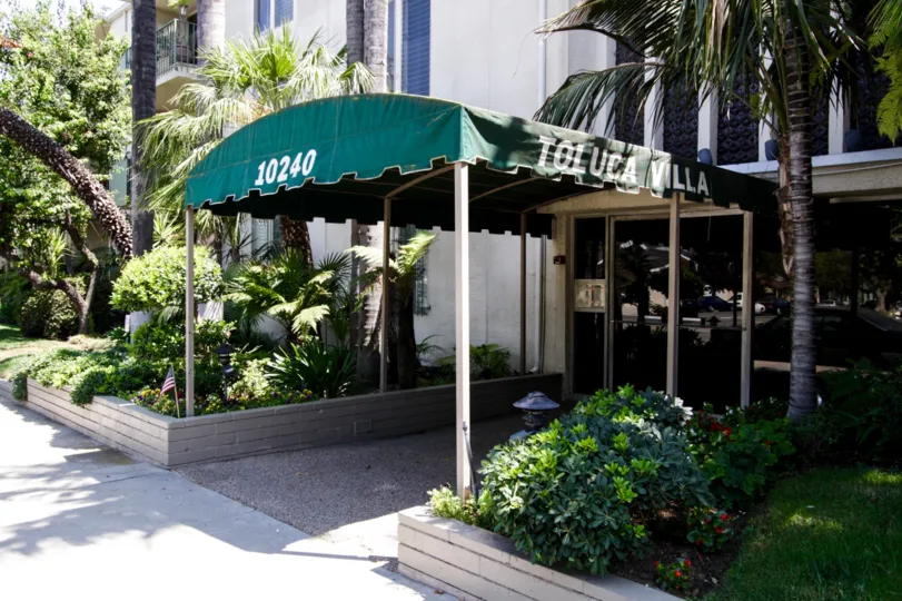 The entrance into Toluca Villa in North Hollywood