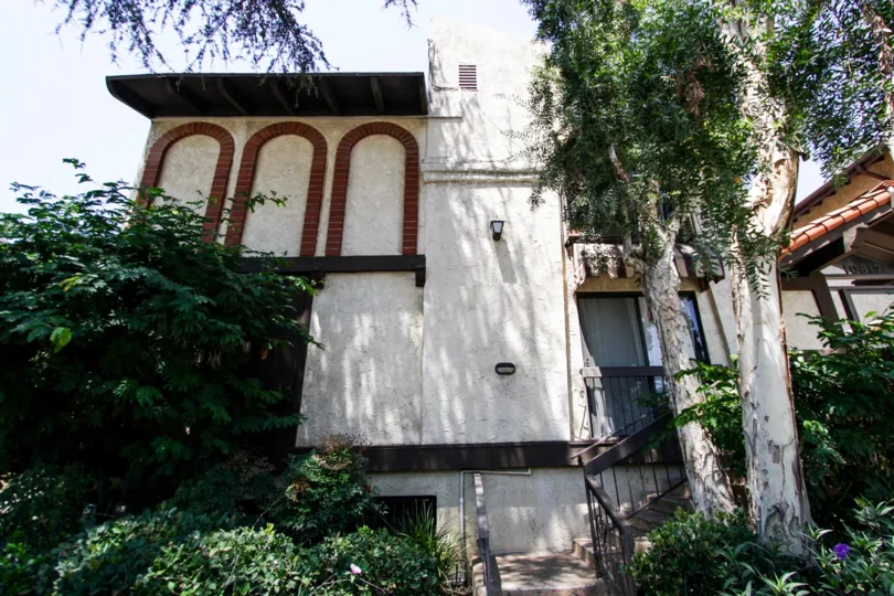 The Universal Townhomes building