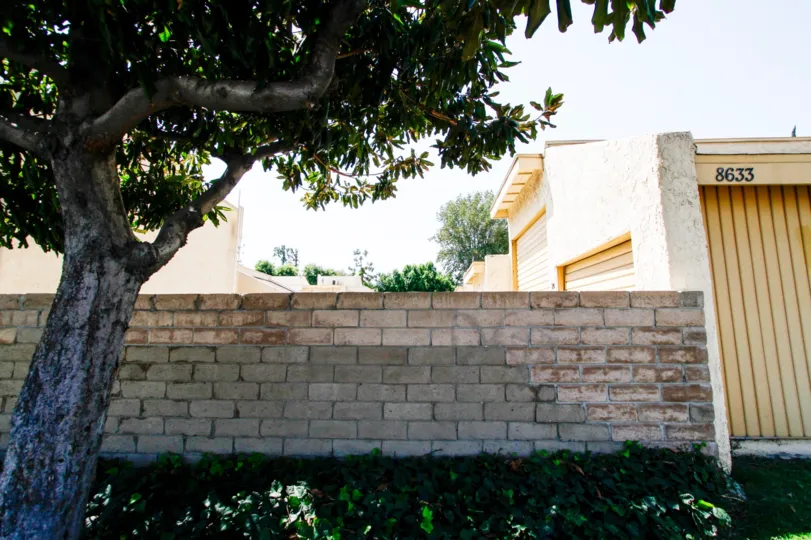 The stone wall around Balboa Parenthenia in Northridge CA